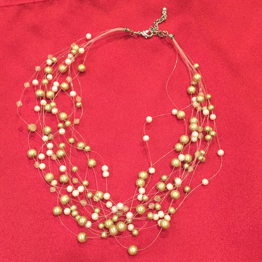 Light green and white beaded necklace from New York and Co.